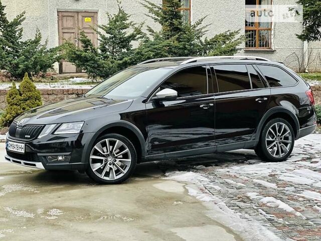 Чорний Шкода Octavia Scout, об'ємом двигуна 2 л та пробігом 197 тис. км за 19499 $, фото 4 на Automoto.ua