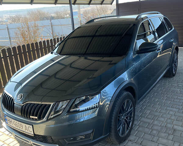 Черный Шкода Октавия Скаут, объемом двигателя 1.97 л и пробегом 240 тыс. км за 17100 $, фото 3 на Automoto.ua