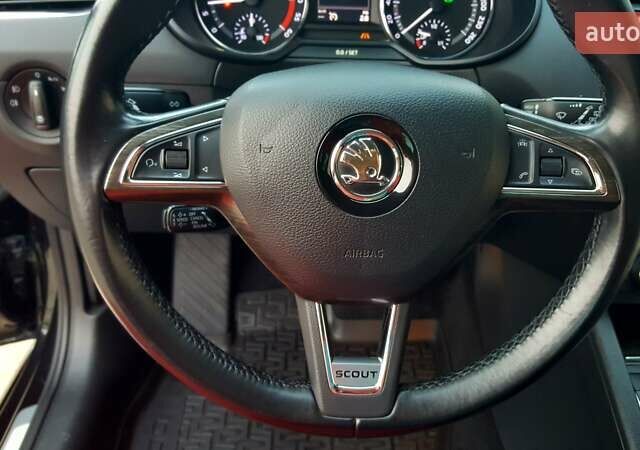 Чорний Шкода Octavia Scout, об'ємом двигуна 2 л та пробігом 266 тис. км за 16990 $, фото 40 на Automoto.ua