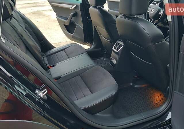 Чорний Шкода Octavia Scout, об'ємом двигуна 2 л та пробігом 266 тис. км за 16990 $, фото 34 на Automoto.ua