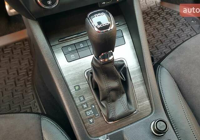 Чорний Шкода Octavia Scout, об'ємом двигуна 2 л та пробігом 266 тис. км за 16990 $, фото 41 на Automoto.ua