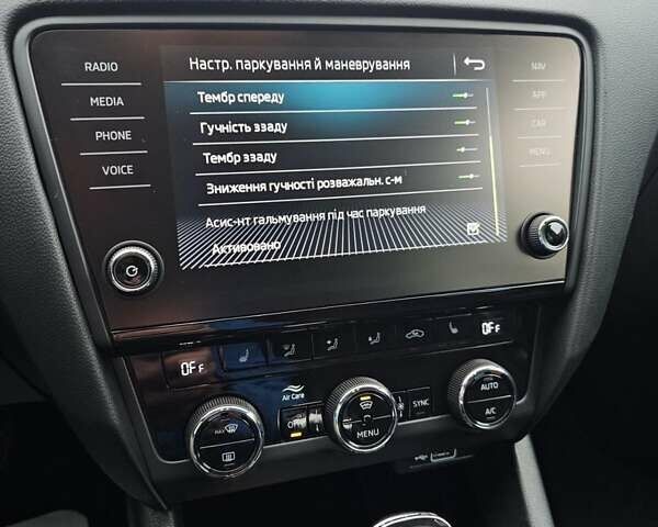 Чорний Шкода Octavia Scout, об'ємом двигуна 1.97 л та пробігом 246 тис. км за 18900 $, фото 33 на Automoto.ua