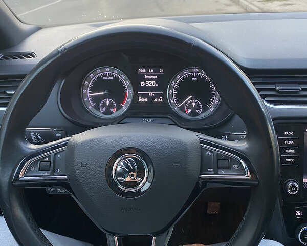 Черный Шкода Октавия Скаут, объемом двигателя 1.97 л и пробегом 260 тыс. км за 18600 $, фото 6 на Automoto.ua