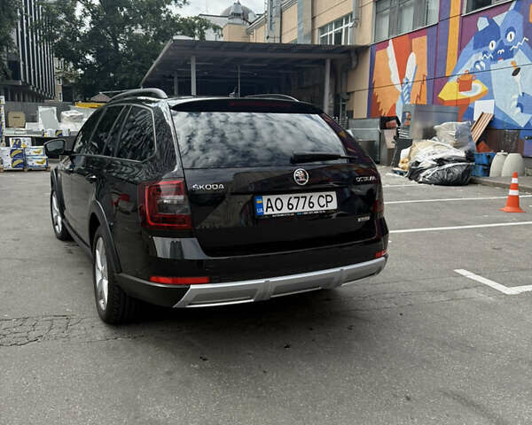 Чорний Шкода Octavia Scout, об'ємом двигуна 1.97 л та пробігом 251 тис. км за 21400 $, фото 7 на Automoto.ua