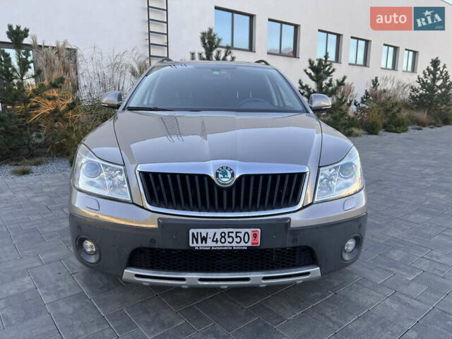 Коричневий Шкода Octavia Scout, об'ємом двигуна 1.8 л та пробігом 189 тис. км за 8500 $, фото 1 на Automoto.ua