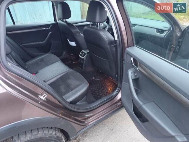 Коричневий Шкода Octavia Scout, об'ємом двигуна 1.97 л та пробігом 281 тис. км за 13200 $, фото 9 на Automoto.ua