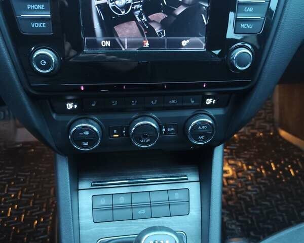 Коричневий Шкода Octavia Scout, об'ємом двигуна 1.97 л та пробігом 281 тис. км за 13200 $, фото 12 на Automoto.ua