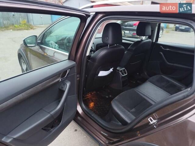 Коричневий Шкода Octavia Scout, об'ємом двигуна 1.97 л та пробігом 281 тис. км за 13200 $, фото 11 на Automoto.ua