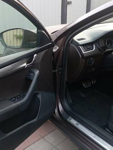 Коричневый Шкода Октавия Скаут, объемом двигателя 2 л и пробегом 257 тыс. км за 15900 $, фото 40 на Automoto.ua