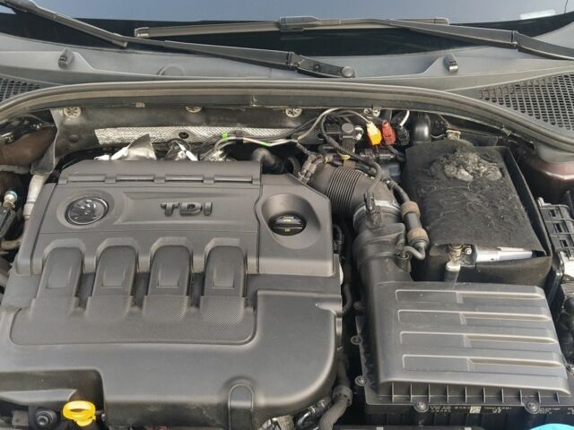 Коричневый Шкода Октавия Скаут, объемом двигателя 2 л и пробегом 327 тыс. км за 13500 $, фото 5 на Automoto.ua