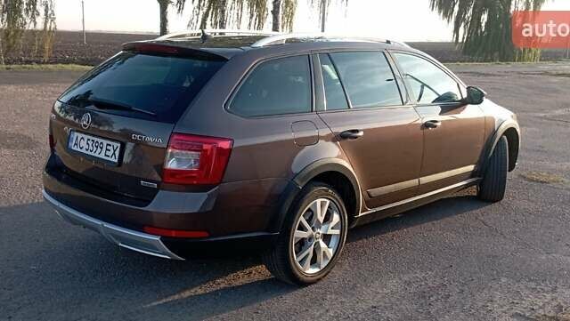 Коричневый Шкода Октавия Скаут, объемом двигателя 2 л и пробегом 257 тыс. км за 15900 $, фото 27 на Automoto.ua