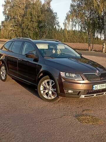 Коричневый Шкода Октавия Скаут, объемом двигателя 2 л и пробегом 257 тыс. км за 15900 $, фото 37 на Automoto.ua