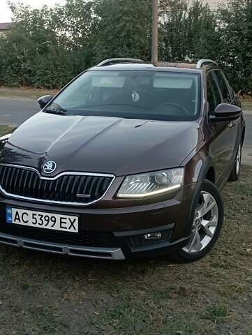 Коричневый Шкода Октавия Скаут, объемом двигателя 2 л и пробегом 257 тыс. км за 15900 $, фото 30 на Automoto.ua