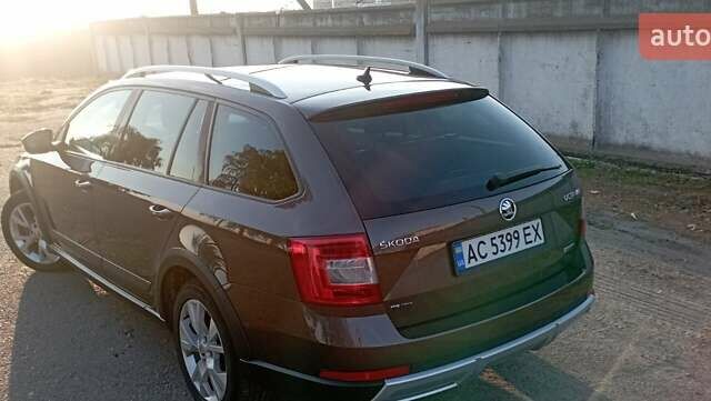 Коричневый Шкода Октавия Скаут, объемом двигателя 2 л и пробегом 257 тыс. км за 15900 $, фото 33 на Automoto.ua