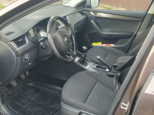 Коричневый Шкода Октавия Скаут, объемом двигателя 2 л и пробегом 327 тыс. км за 13500 $, фото 7 на Automoto.ua