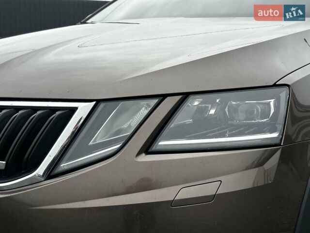 Коричневый Шкода Октавия Скаут, объемом двигателя 1.97 л и пробегом 231 тыс. км за 19699 $, фото 3 на Automoto.ua