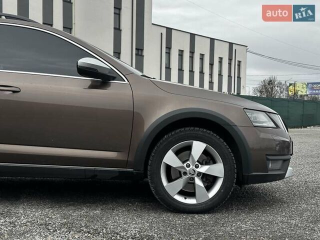 Коричневый Шкода Октавия Скаут, объемом двигателя 1.97 л и пробегом 231 тыс. км за 19699 $, фото 15 на Automoto.ua