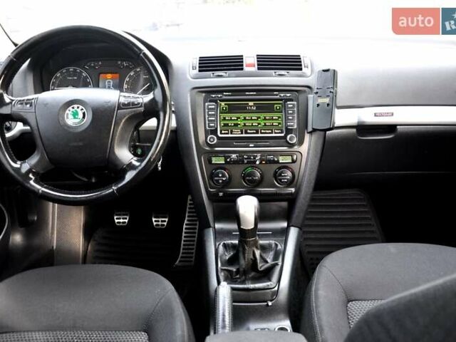 Червоний Шкода Octavia Scout, об'ємом двигуна 2 л та пробігом 269 тис. км за 6700 $, фото 28 на Automoto.ua