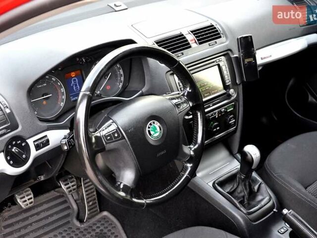 Червоний Шкода Octavia Scout, об'ємом двигуна 2 л та пробігом 269 тис. км за 6700 $, фото 17 на Automoto.ua