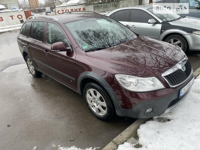 Червоний Шкода Octavia Scout, об'ємом двигуна 2 л та пробігом 346 тис. км за 12000 $, фото 15 на Automoto.ua