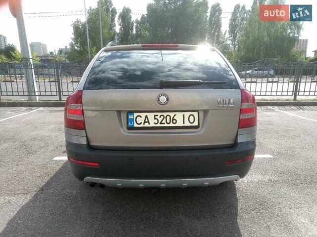 Шкода Октавия Скаут, объемом двигателя 1.98 л и пробегом 252 тыс. км за 6500 $, фото 3 на Automoto.ua