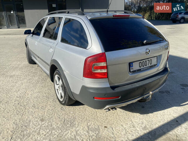 Шкода Октавия Скаут, объемом двигателя 2 л и пробегом 330 тыс. км за 7100 $, фото 9 на Automoto.ua