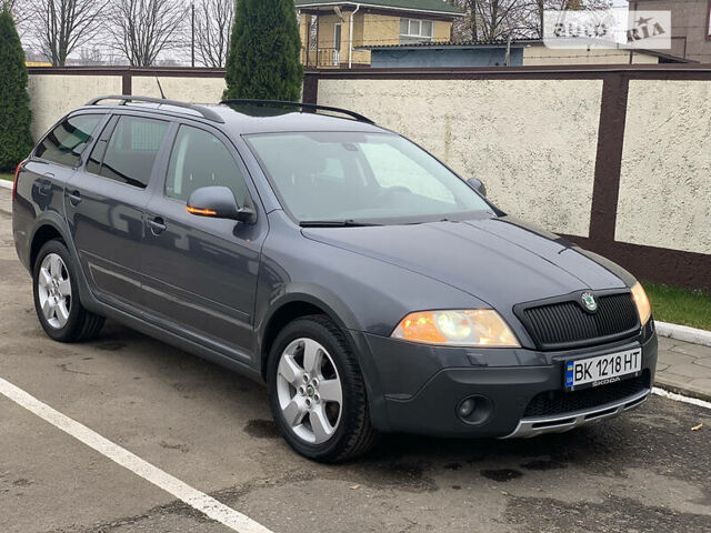 Шкода Octavia Scout, об'ємом двигуна 2 л та пробігом 295 тис. км за 10999 $, фото 26 на Automoto.ua