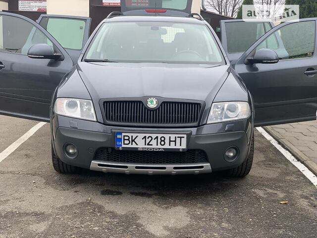 Шкода Octavia Scout, об'ємом двигуна 2 л та пробігом 295 тис. км за 10999 $, фото 54 на Automoto.ua