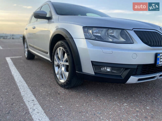 Шкода Октавия Скаут, объемом двигателя 2 л и пробегом 307 тыс. км за 14900 $, фото 24 на Automoto.ua