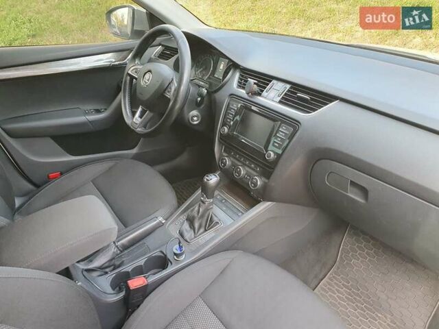 Шкода Октавия Скаут, объемом двигателя 2 л и пробегом 250 тыс. км за 14100 $, фото 14 на Automoto.ua
