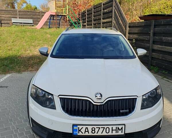 Шкода Октавия Скаут, объемом двигателя 2 л и пробегом 250 тыс. км за 14100 $, фото 1 на Automoto.ua
