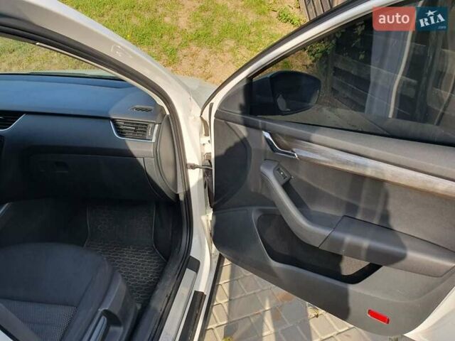 Шкода Октавия Скаут, объемом двигателя 2 л и пробегом 250 тыс. км за 14100 $, фото 13 на Automoto.ua