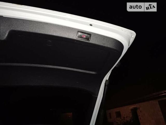 Шкода Октавия Скаут, объемом двигателя 1.97 л и пробегом 173 тыс. км за 21700 $, фото 12 на Automoto.ua