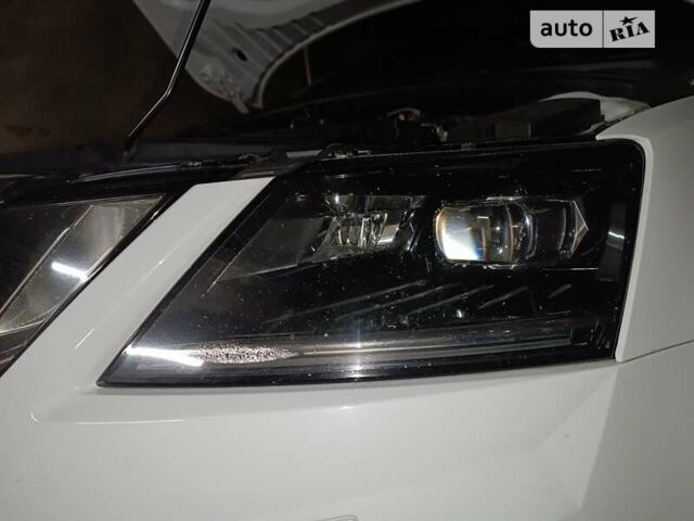 Шкода Октавия Скаут, объемом двигателя 1.97 л и пробегом 173 тыс. км за 21700 $, фото 25 на Automoto.ua