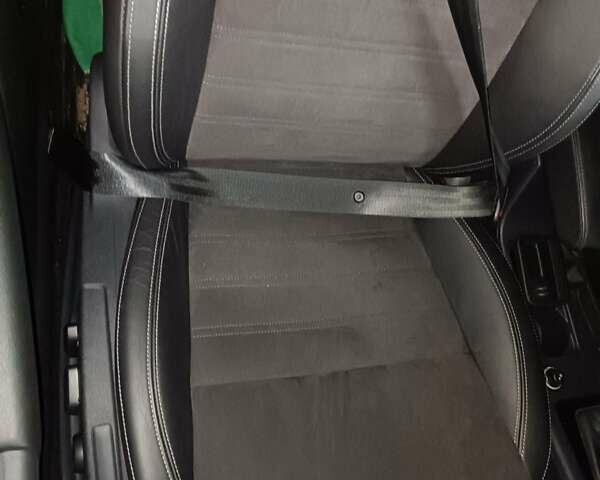 Шкода Октавия Скаут, объемом двигателя 1.97 л и пробегом 173 тыс. км за 21700 $, фото 13 на Automoto.ua