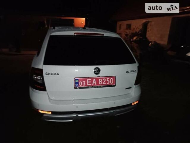 Шкода Октавия Скаут, объемом двигателя 1.97 л и пробегом 173 тыс. км за 21700 $, фото 4 на Automoto.ua