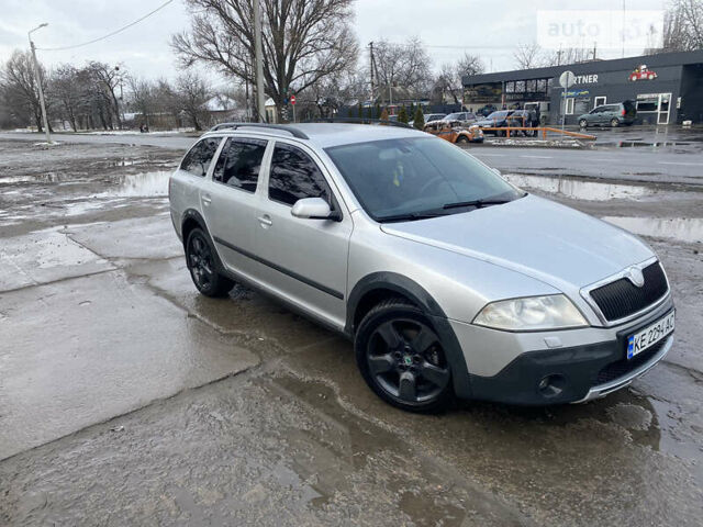 Сірий Шкода Octavia Scout, об'ємом двигуна 2 л та пробігом 400 тис. км за 6500 $, фото 9 на Automoto.ua