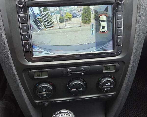 Сірий Шкода Octavia Scout, об'ємом двигуна 2 л та пробігом 319 тис. км за 8200 $, фото 5 на Automoto.ua