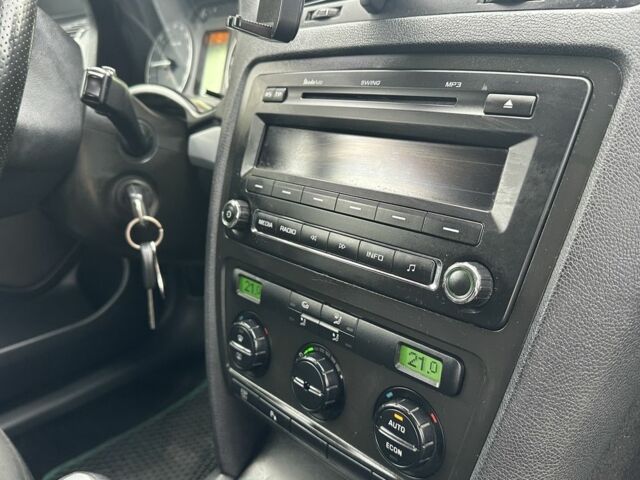 Сірий Шкода Octavia Scout, об'ємом двигуна 2 л та пробігом 281 тис. км за 3500 $, фото 10 на Automoto.ua