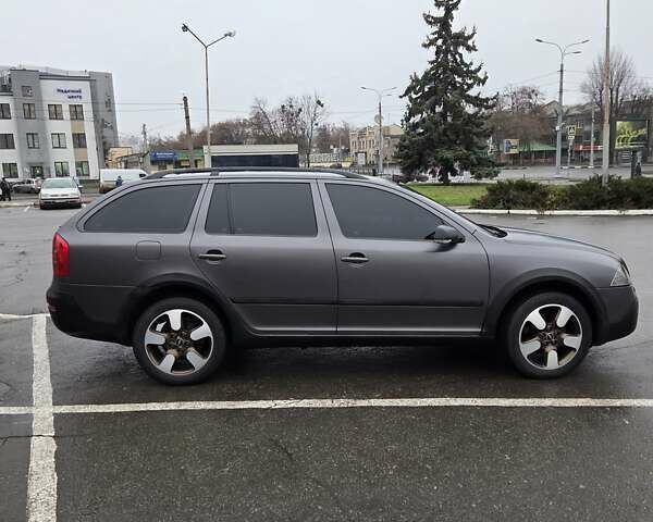 Сірий Шкода Octavia Scout, об'ємом двигуна 2 л та пробігом 319 тис. км за 8200 $, фото 3 на Automoto.ua