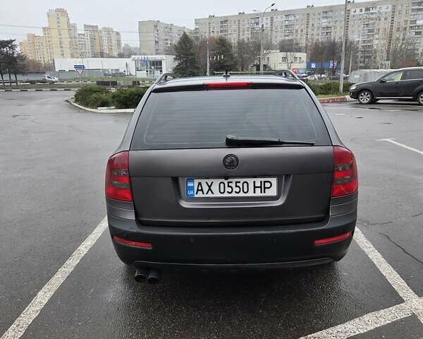 Сірий Шкода Octavia Scout, об'ємом двигуна 2 л та пробігом 319 тис. км за 8200 $, фото 2 на Automoto.ua