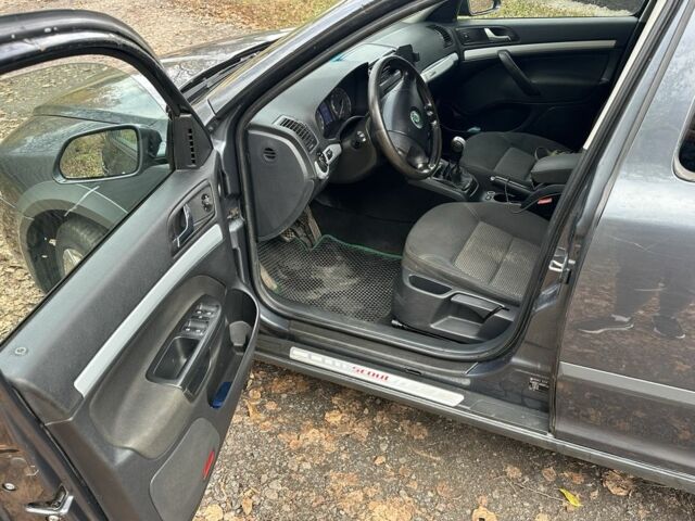 Сірий Шкода Octavia Scout, об'ємом двигуна 2 л та пробігом 281 тис. км за 3500 $, фото 6 на Automoto.ua
