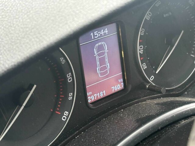 Серый Шкода Октавия Скаут, объемом двигателя 2 л и пробегом 297 тыс. км за 3800 $, фото 7 на Automoto.ua