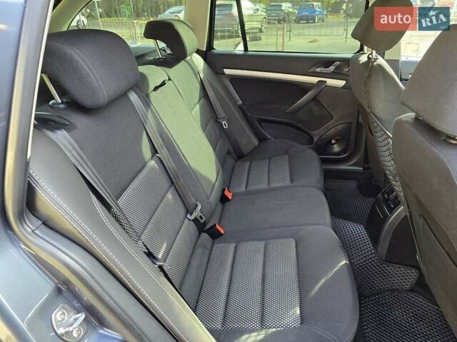 Серый Шкода Октавия Скаут, объемом двигателя 2 л и пробегом 213 тыс. км за 6200 $, фото 35 на Automoto.ua
