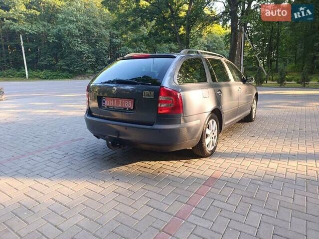 Серый Шкода Октавия Скаут, объемом двигателя 1.8 л и пробегом 229 тыс. км за 6600 $, фото 1 на Automoto.ua