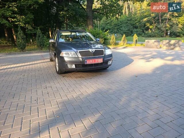 Серый Шкода Октавия Скаут, объемом двигателя 1.8 л и пробегом 229 тыс. км за 6600 $, фото 4 на Automoto.ua