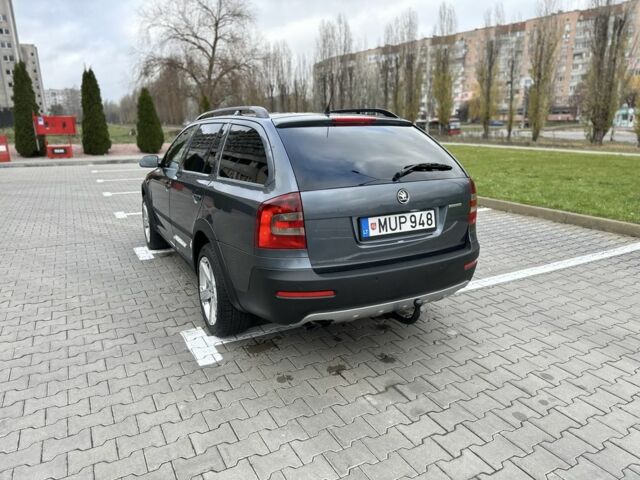 Сірий Шкода Octavia Scout, об'ємом двигуна 2 л та пробігом 285 тис. км за 4200 $, фото 2 на Automoto.ua