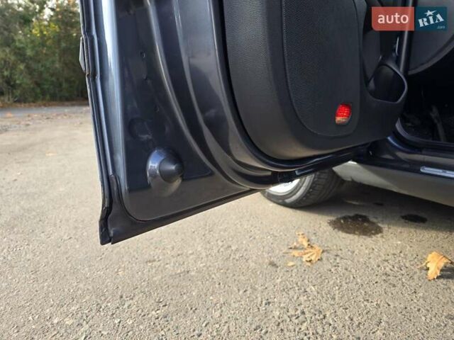 Серый Шкода Октавия Скаут, объемом двигателя 2 л и пробегом 213 тыс. км за 6200 $, фото 24 на Automoto.ua