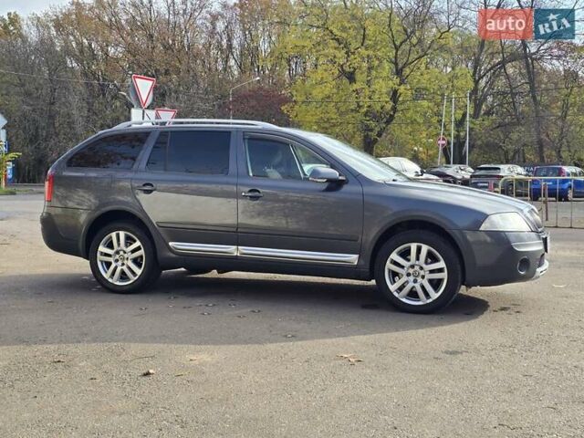 Серый Шкода Октавия Скаут, объемом двигателя 2 л и пробегом 213 тыс. км за 6200 $, фото 12 на Automoto.ua