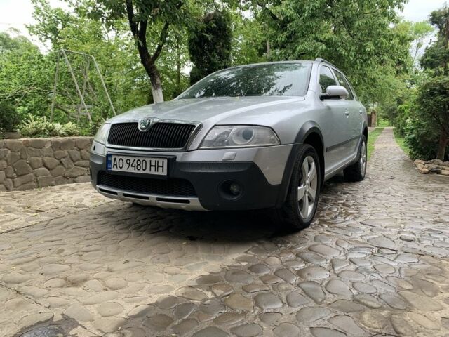 Сірий Шкода Octavia Scout, об'ємом двигуна 2 л та пробігом 470 тис. км за 8000 $, фото 6 на Automoto.ua